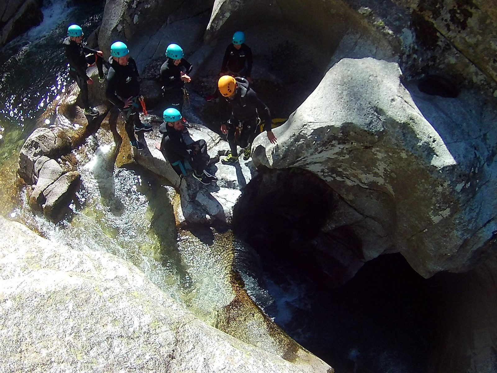 Saut de la serrure dans le canyon du Tapoul, eau émeraude des gorges des Cévennes